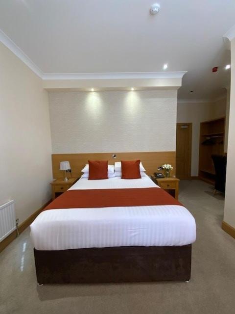 Victoria Hotel كيركالدي المظهر الخارجي الصورة